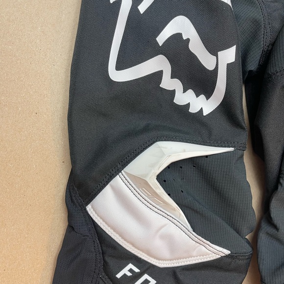 Fox Black and White Motocross or BMX Gear - Picture 5 of 16